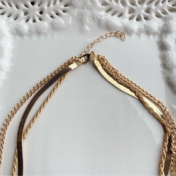 BOGO! 3 Chain Minimalist Chic layering Necklace set NEW Boutique - Picture 9 of 10